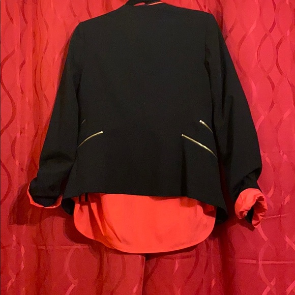 Short black blazer - Picture 3 of 3